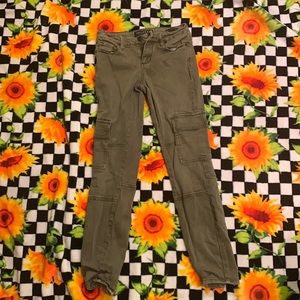 Skinny cargo pants